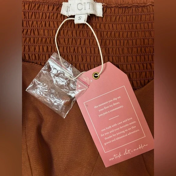 Ivy City Co. Dress NWT S Florence Midi Rust Tulle Sweatheart Smocked Puff Sleeve - Picture 10 of 10